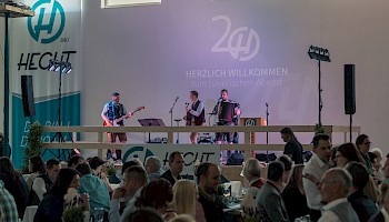 20_jahre_hecht_bau-1423.350x200.jpg