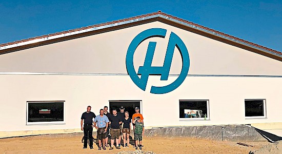 Neue Halle binnen acht Monaten